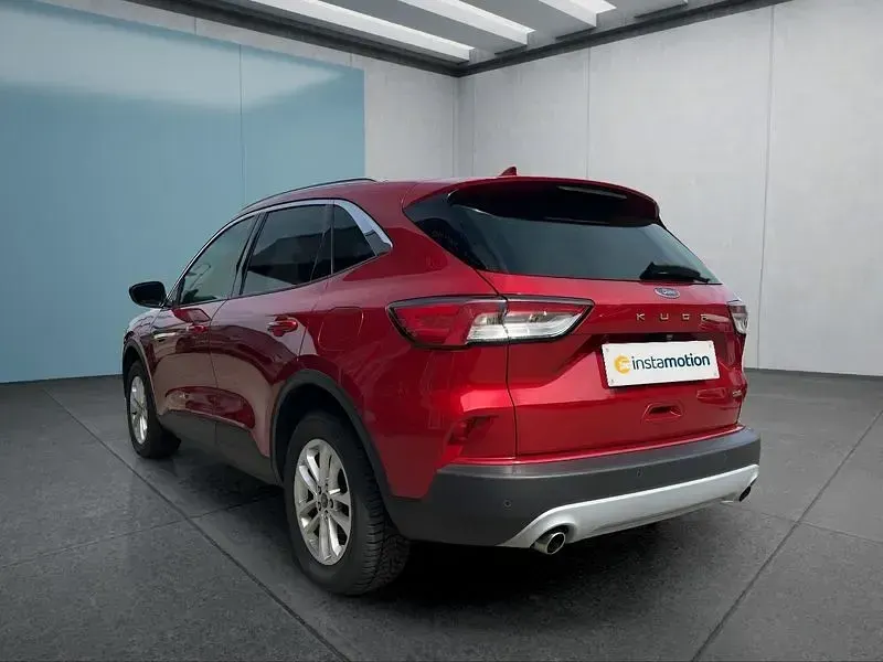 Gebraucht Ford Kuga Titanium 224 PS (164 kW) 2021 Rot SUV