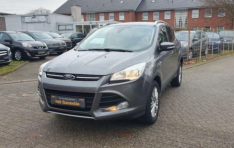 Grau Gebraucht 2013 Ford Kuga Titanium SUV | 10.995 € (Superpreis) - Bild 1/4