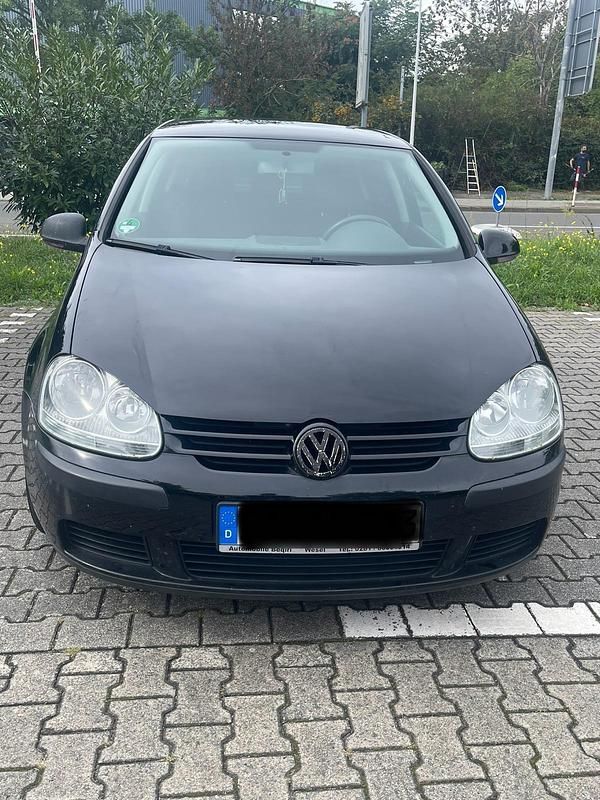Schwarz Gebraucht 2005 VW Golf V Limousine | 2.150 € (Fairer Preis) - Bild 1/4
