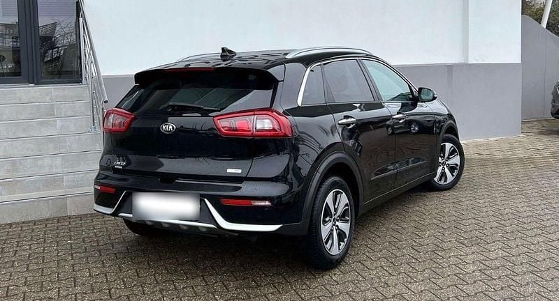 Gebraucht Kia Niro Vision 141 PS (103 kW) 2017 Schwarz SUV