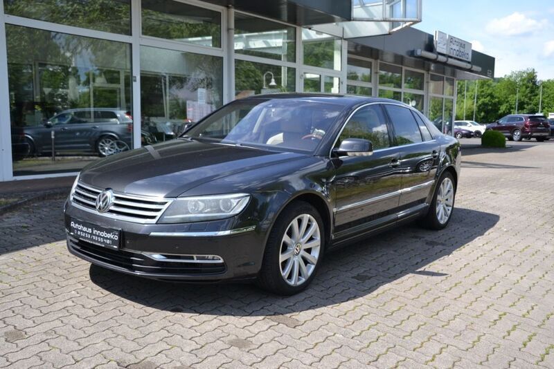 Serpentine gray metallic Gebraucht 2012 VW Phaeton Limousine | 8.990 € (Superpreis) - Bild 1/4