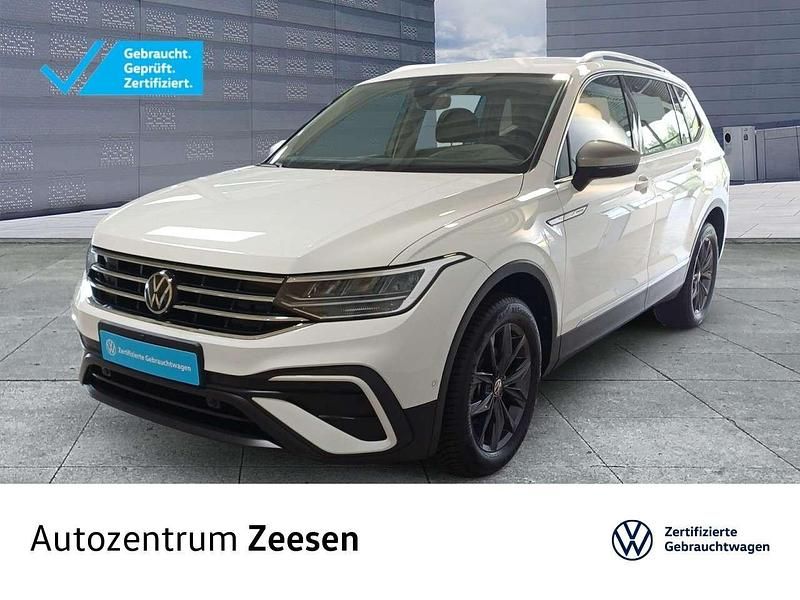 Pure white Gebraucht 2022 VW Tiguan Allspace Life SUV | 32.950 € (Etwas zu teuer) - Bild 1/4