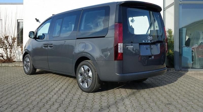 Neu Hyundai Staria 224 PS (164 kW) 2025 Metallic Van / Kleinbus