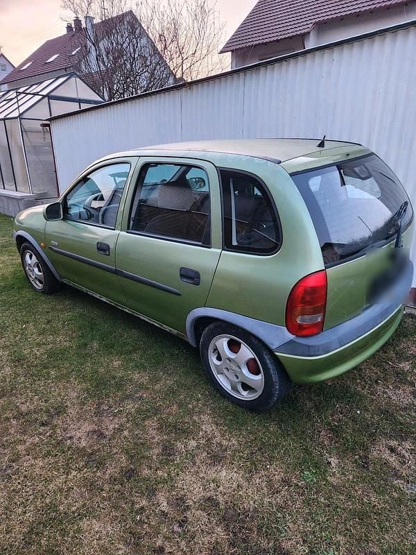 Gebraucht Opel Corsa 75 PS (55 kW) 2000 Grün Kleinwagen