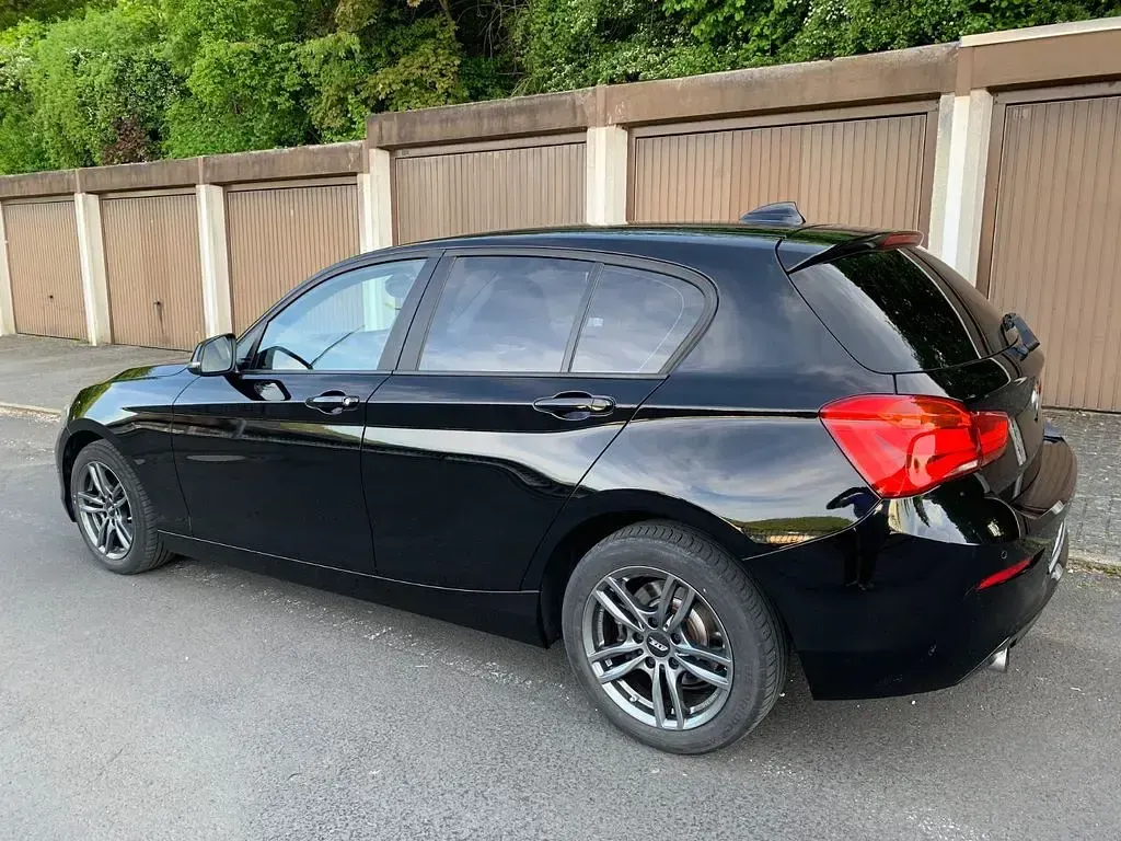 Gebraucht BMW 116 Advantage 109 PS (80 kW) 2017 Schwarz Kleinwagen