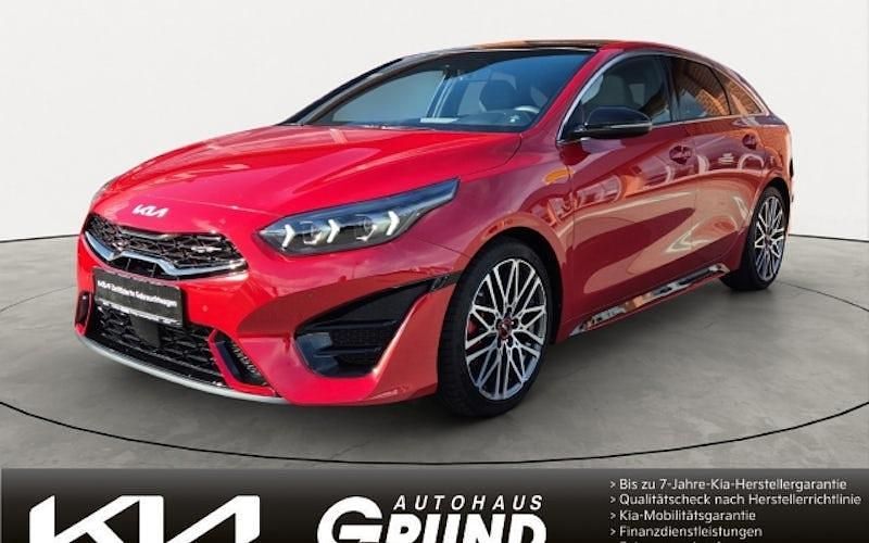 (aa9) infra red met. (rot) (metallic) Gebraucht 2023 Kia ProCeed Comfort Kleinwagen | 28.450 € (Fairer Preis) - Bild 1/4