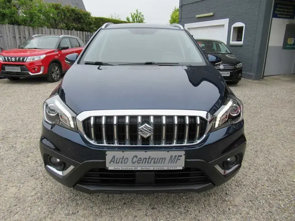 Gebraucht Suzuki SX4 Comfort 111 PS (81 kW) 2018 Schwarz Limousine