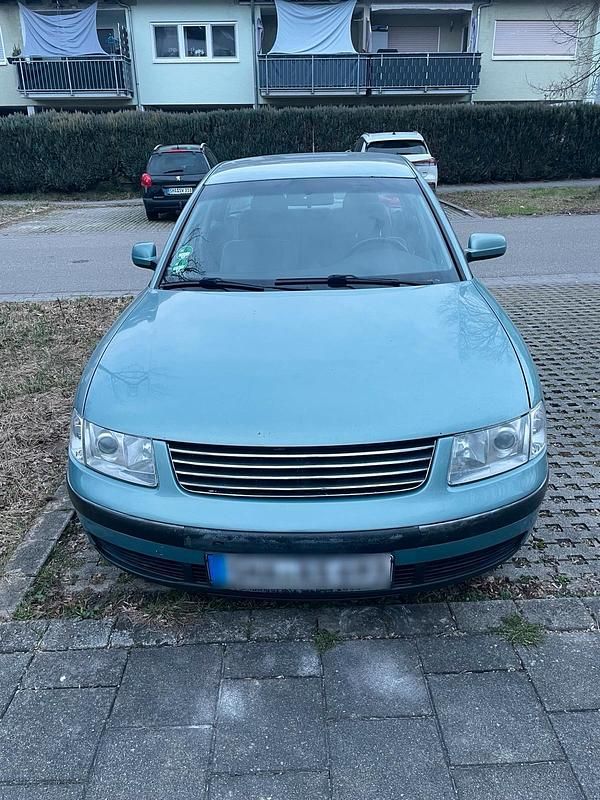 Gebraucht VW Passat 150 PS (110 kW) 1997 Blau Limousine