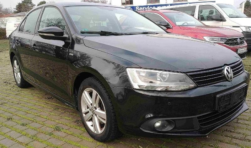 Gebraucht VW Jetta Match 122 PS (89 kW) 2012 Schwarz Limousine
