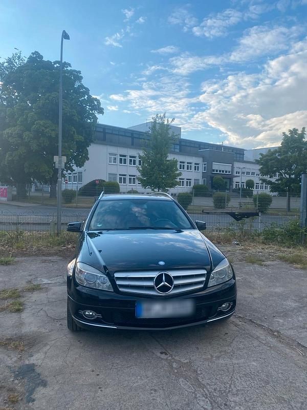 Schwarz Gebraucht 2010 Mercedes C220 Kombi | 5.000 € (Fairer Preis) - Bild 1/4