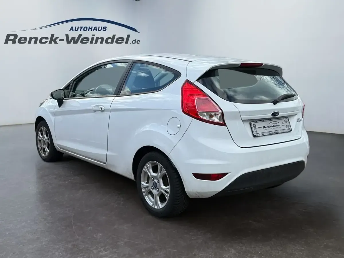 Gebraucht Ford Fiesta SYNC Edition 80 PS (58 kW) 2014 Weiss Kleinwagen
