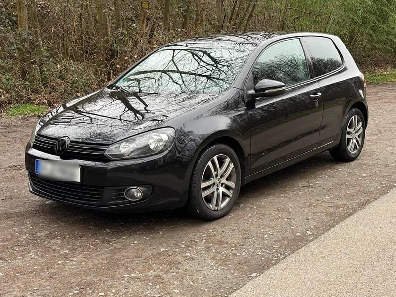 Gebraucht VW Golf VI 105 PS (77 kW) 2010 Schwarz Kleinwagen