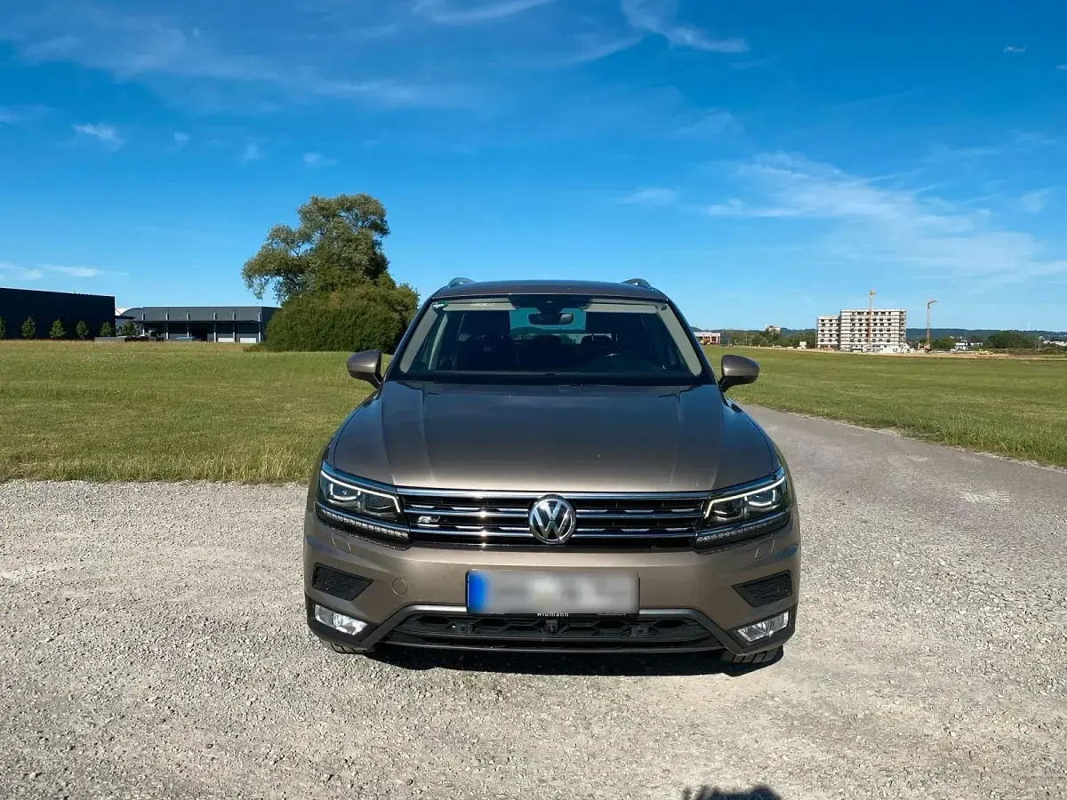 Gebraucht VW Tiguan Highline 150 PS (110 kW) 2017 Gold SUV