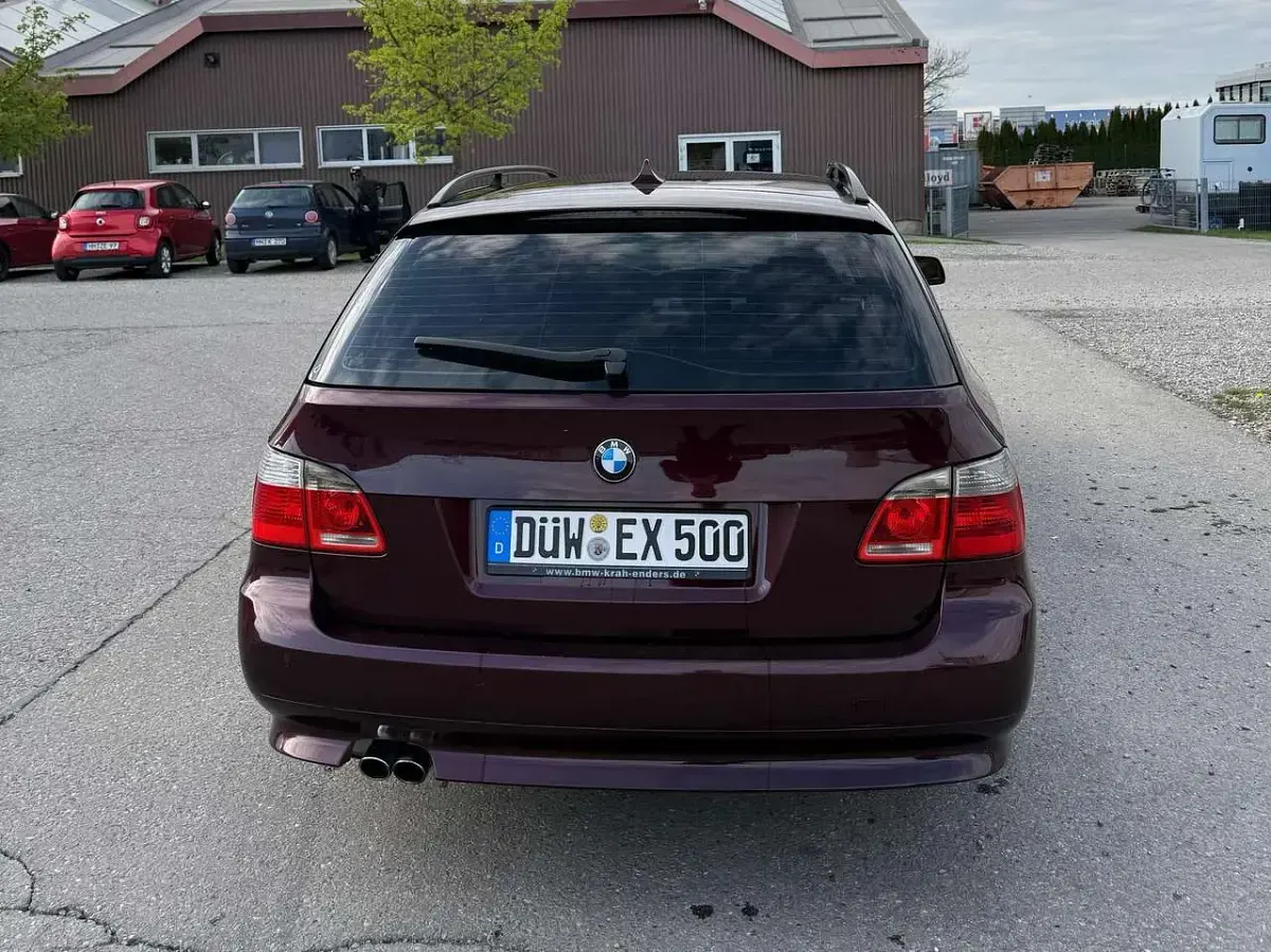 Używany BMW 530 231 KM (169 kW) 2006 Czerwony Kombi