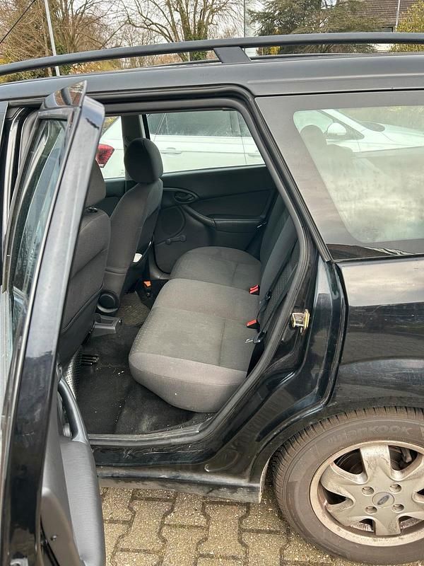 Gebraucht Ford Focus 131 PS (96 kW) 2004 Schwarz Kombi