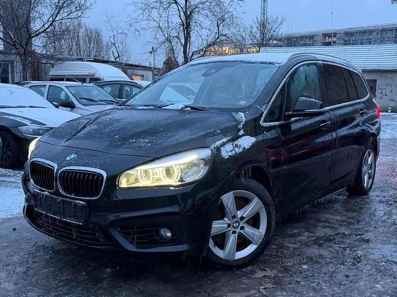 Schwarz Gebraucht 2016 BMW 220 Sport Line Van / Kleinbus | 14.950 € (Fairer Preis) - Bild 1/4