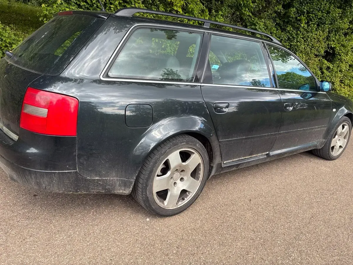 Gebraucht Audi A6 299 PS (219 kW) 1999 Schwarz Kombi