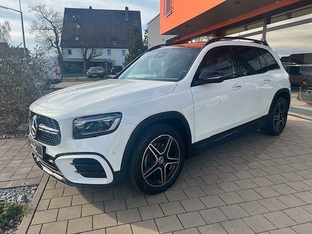 Gebraucht Mercedes GLB200 AMG 150 PS (110 kW) 2024 Weiß SUV