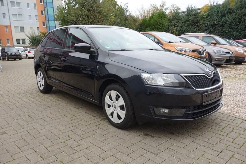 Schwarz Gebraucht 2015 Skoda Rapid Style Limousine | 7.489 € (Guter Preis) - Bild 1/4