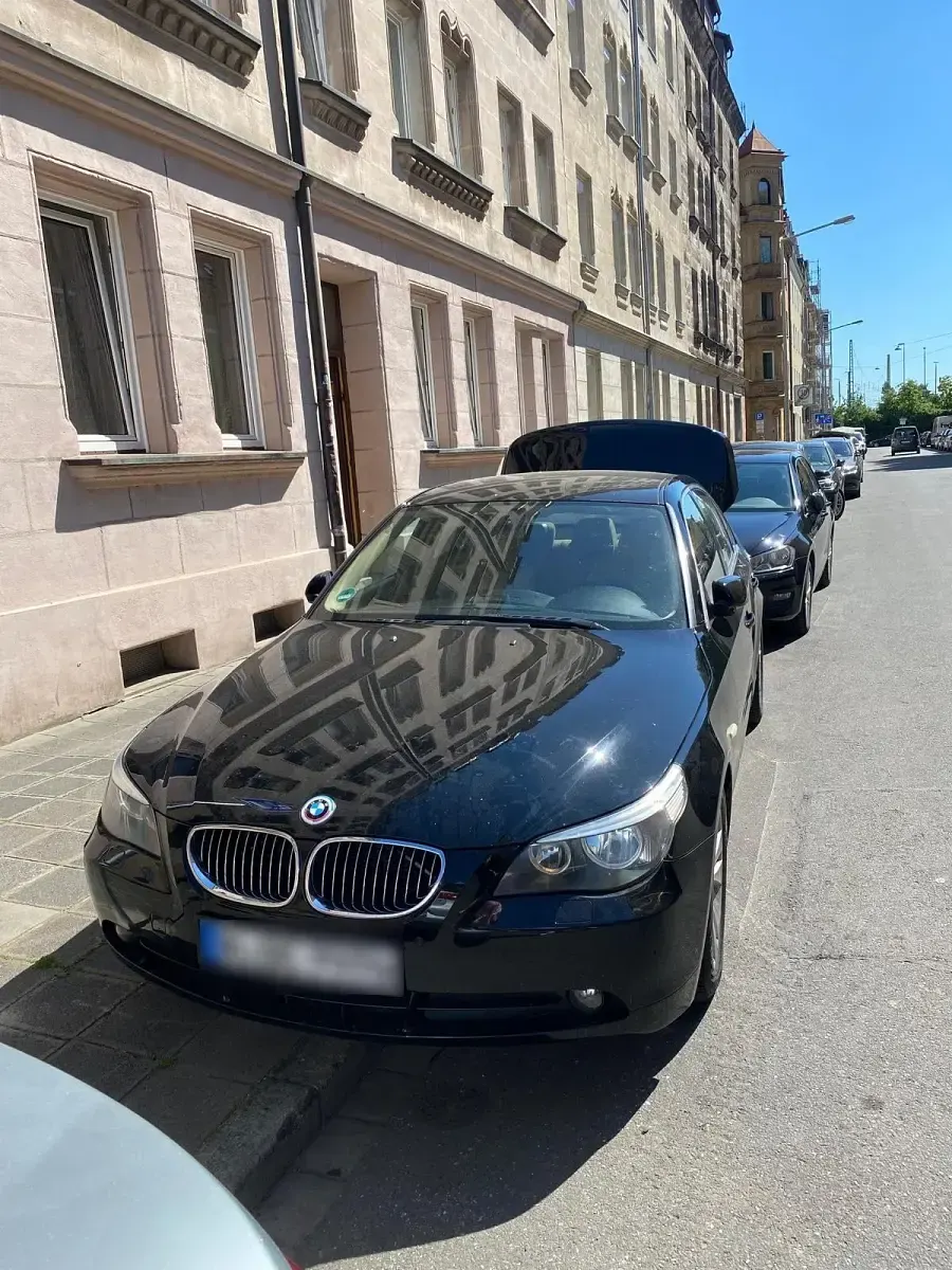 Gebraucht BMW 523 190 PS (139 kW) 2006 Schwarz Limousine