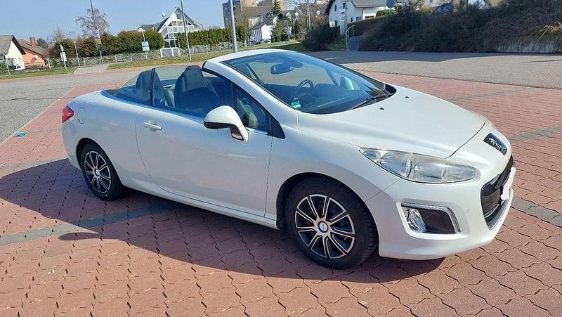 Gebraucht Peugeot 308 CC Active 156 PS (114 kW) 2013 Weiß Cabrio