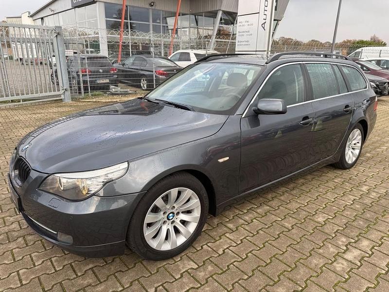 Gebraucht BMW 525 Advantage 197 PS (144 kW) 2008 Grau Kombi