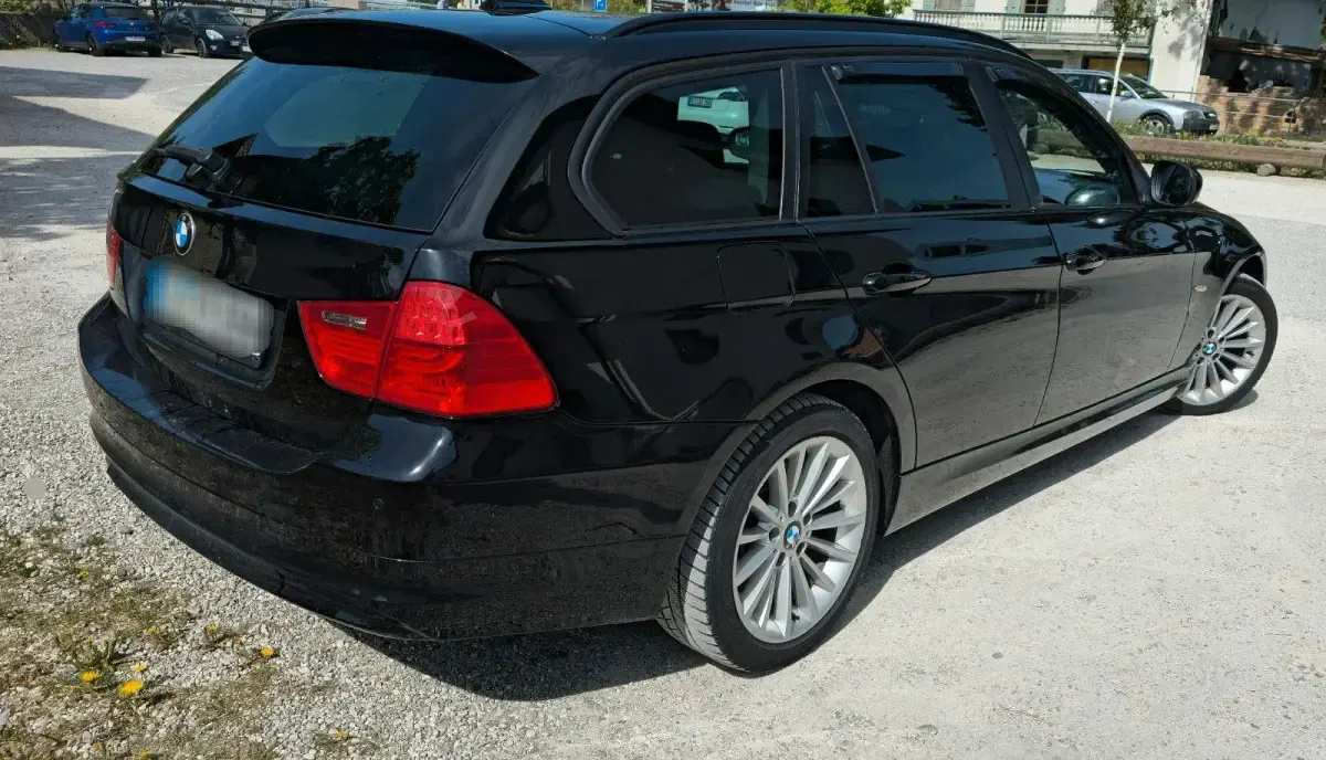 Używany BMW 320 Exclusive 184 KM (135 kW) 2012 Czarny Kombi
