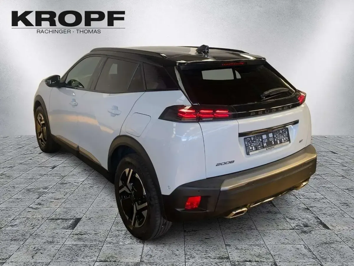 Gebraucht Peugeot 2008 GT 131 PS (96 kW) 2023 Weiß SUV