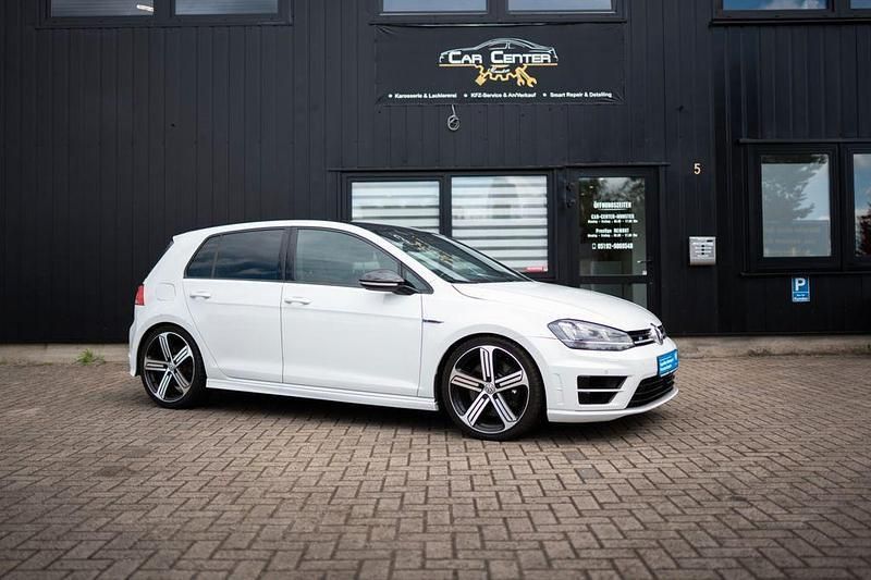 Weiß Gebraucht 2016 VW Golf VII R Limousine | 21.940 € (Teuer) - Bild 1/4
