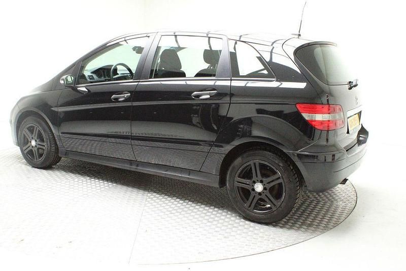 Gebraucht Mercedes B150 97 PS (71 kW) 2007 Schwarz Van / Kleinbus