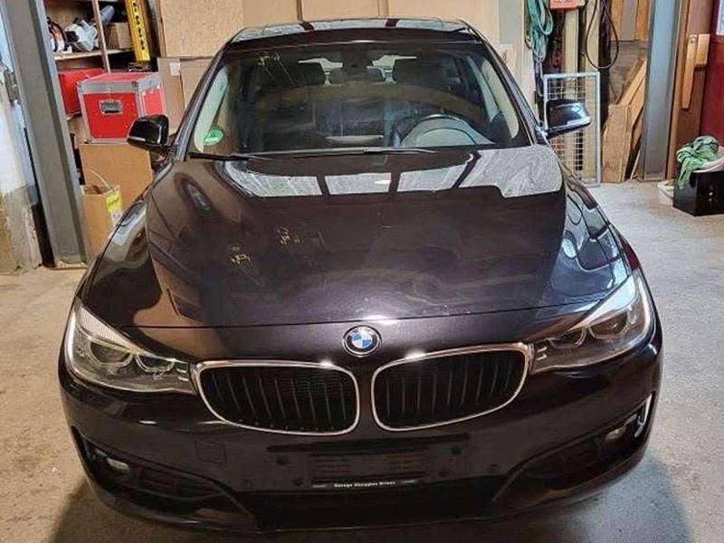 Gebraucht BMW 320 184 PS (135 kW) 2014 Schwarz Limousine