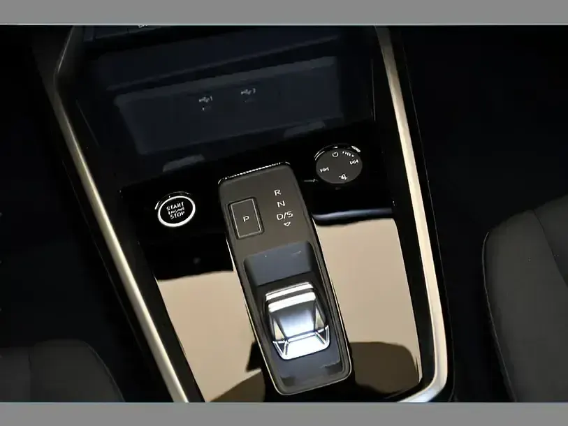 Second-hand Audi A3 2023 Alb Berlinǎ