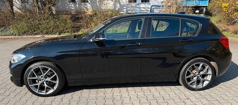 Gebraucht BMW 116 Advantage 109 PS (80 kW) 2015 Schwarz Kleinwagen
