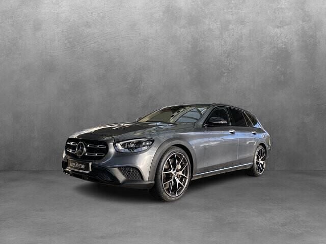 Gebraucht Mercedes E400 Avantgarde 330 PS (242 kW) 2022 Lack selenitgrau Kombi