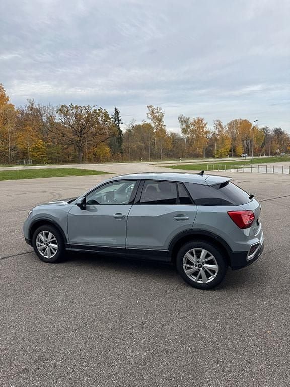 Gebraucht Audi Q2 S-Line 150 PS (110 kW) 2024 Grau SUV