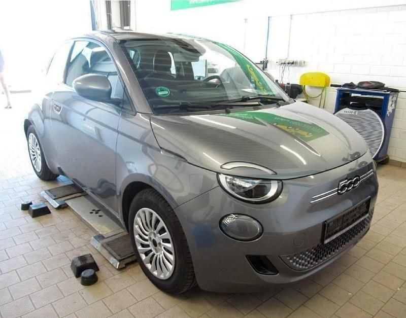 Gebraucht Fiat 500e 86 kW (118 PS) 2023 Grau Kleinwagen