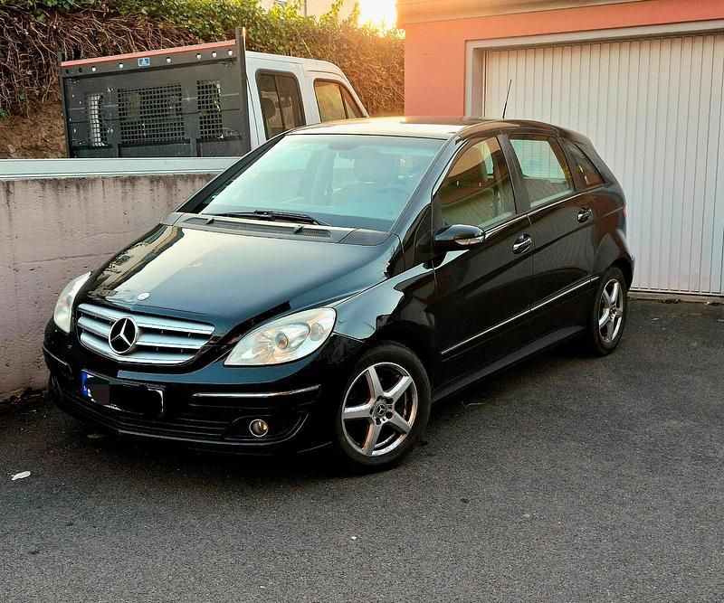 Gebraucht Mercedes B200 193 PS (141 kW) 2007 Schwarz Van / Kleinbus