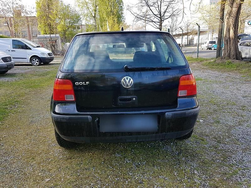 Usata VW Golf IV 1998 Utilitaria