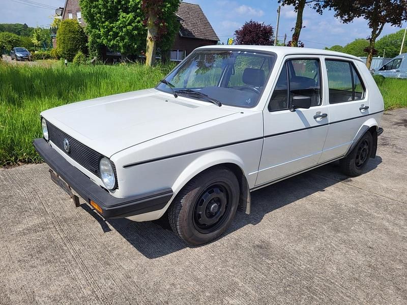 Gebraucht VW Golf I 50 PS (36 kW) 1983 Weiß Kleinwagen