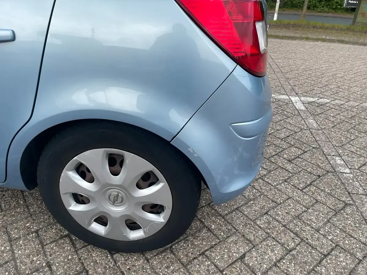 Używany Opel Corsa 61 KM (44 kW) 2008 Niebieski Hatchback