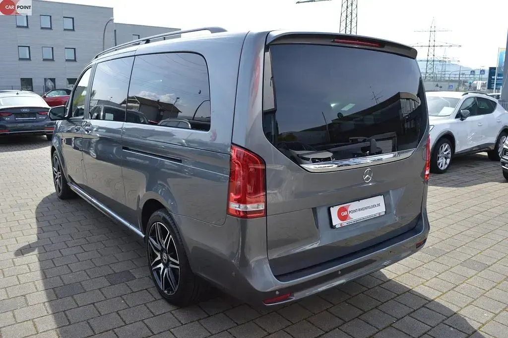 Gebraucht Mercedes V300 239 PS (175 kW) 2021 Lackfarbe selenitgrau metallic mb7992 Van / Kleinbus