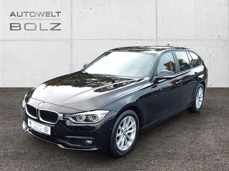 Schwarz Gebraucht 2018 BMW 330 Advantage Kombi | 19.990 € (Guter Preis) - Bild 1/4