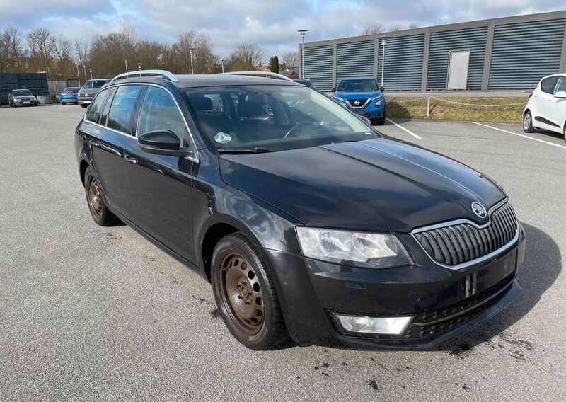 Gebraucht Skoda Octavia Style 110 PS (80 kW) 2015 Schwarz Kombi