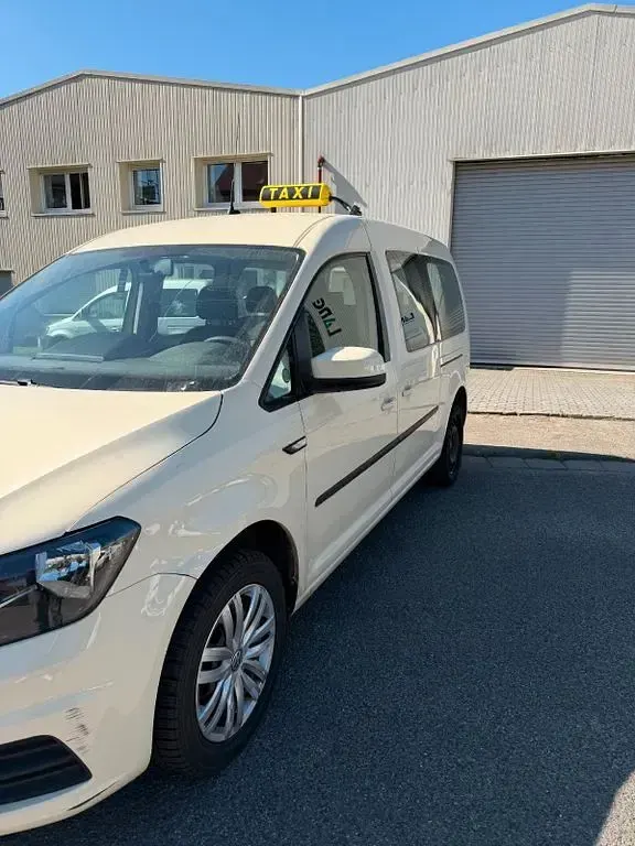 Second-hand VW Caddy Maxi Comfortline 102 CP (75 kW) 2019 Monovolum