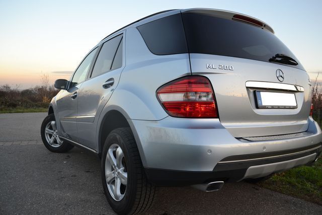 Gebraucht Mercedes ML280 190 PS (139 kW) 2005 Blau SUV