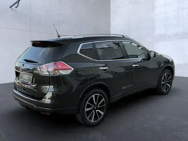 Gebraucht Nissan X-Trail Tekna 177 PS (130 kW) 2017 Grün SUV