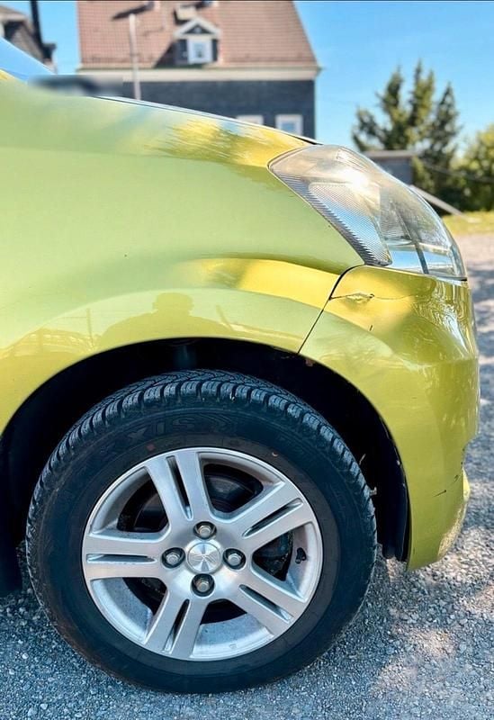 Gebraucht Daihatsu Sirion 91 PS (66 kW) 2008 Grün Kleinwagen