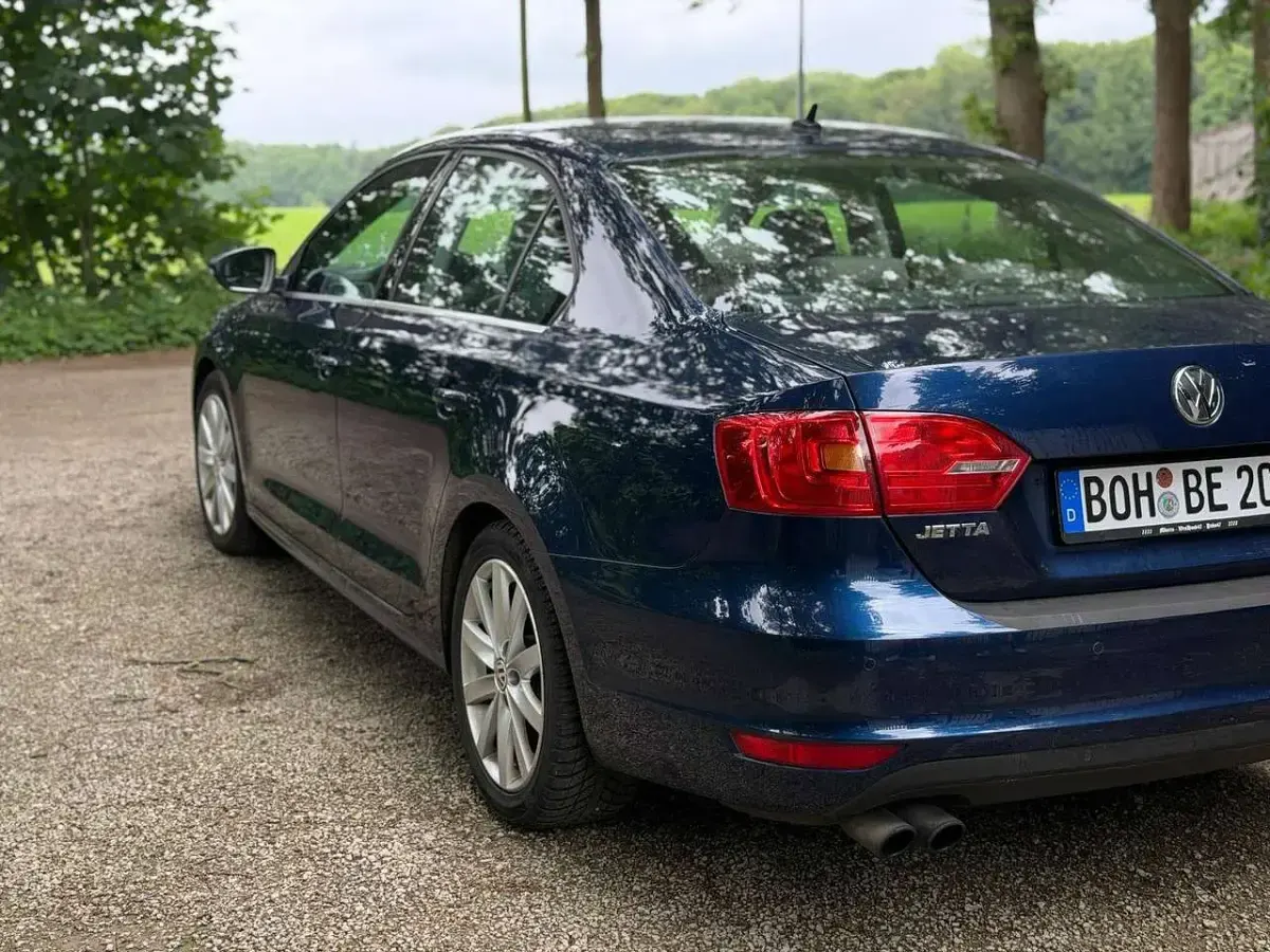 Gebraucht VW Jetta Highline 211 PS (155 kW) 2014 Blau Limousine