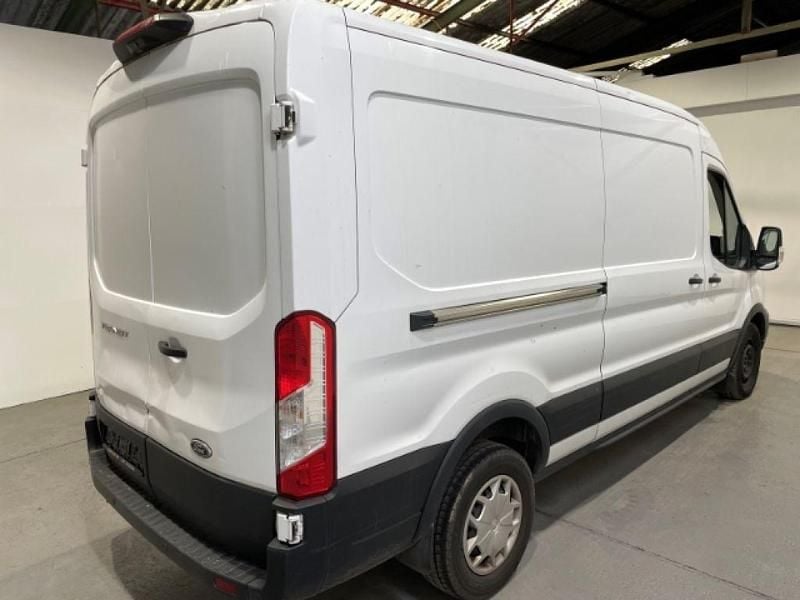Gebraucht Ford Transit Trend 131 PS (96 kW) 2021 Frozen white Van
