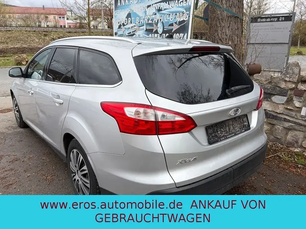 Używany Ford Focus Titanium 150 KM (110 kW) 2012 Srebrny Sedan/Limuzyna